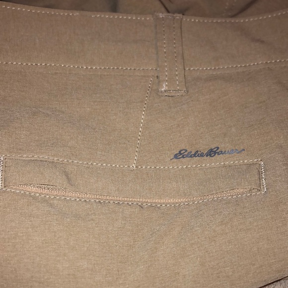 Mens 42 Eddie Bauer Travex khaki Flexion amphib shorts - Picture 4 of 10
